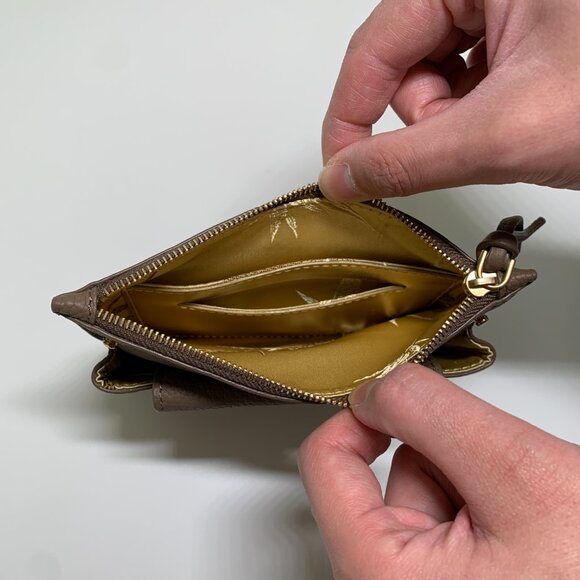 Songmont Medium Song Bag in Taupe – Full-Grain Leather, Like New w/ Dust Bag - Picture 13 of 16